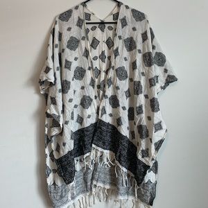 Lucky brand Shawl // kimono